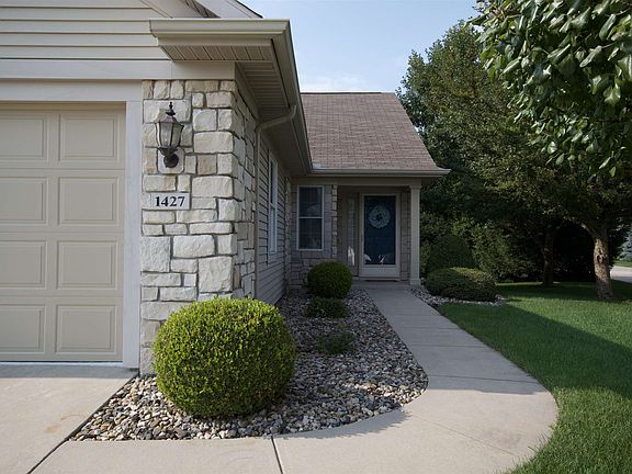 2nd image of 1427 Canterbury Ct