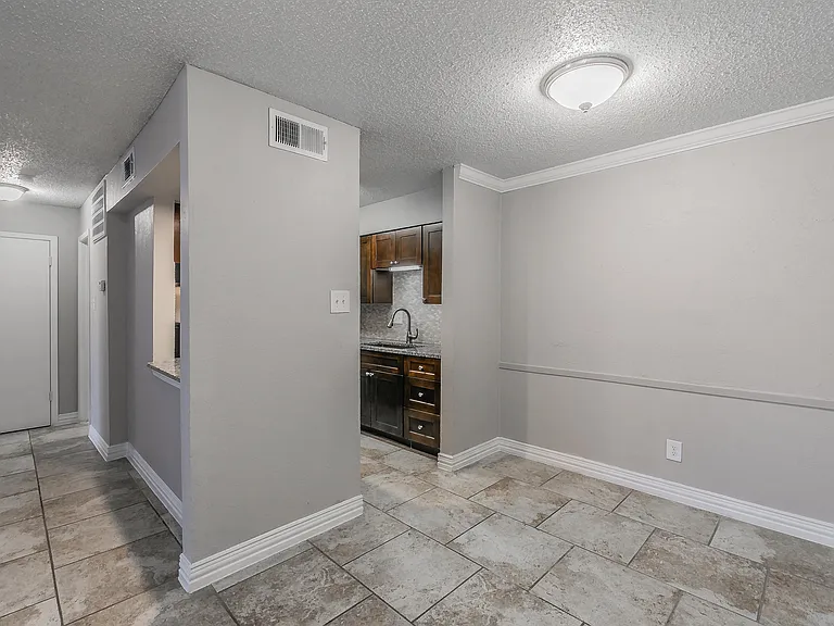 Riata Park Apartments — Photo 41