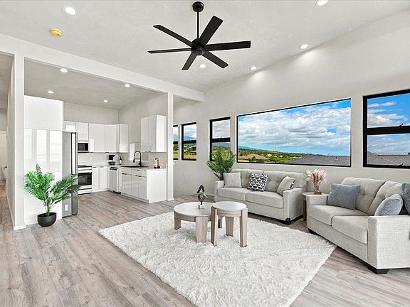 3rd image of 94 Leiohu Cir