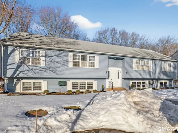 81 Founders Village #81, Clinton, CT 06413