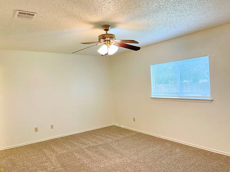 8206 Longhorn Ridge Dr — Photo 10