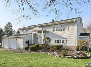 2 Stevens Dr, Dumont, NJ 07628