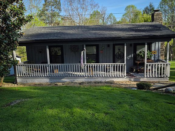 2nd image of 4455 Trail Hollow Rd