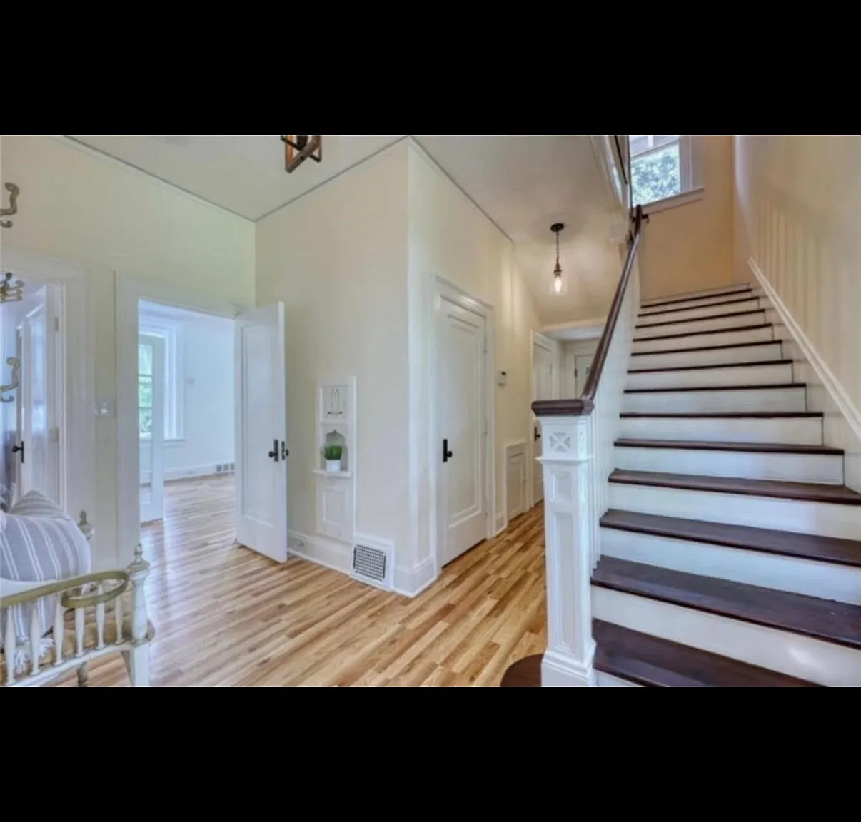 2901 Summerville Rd — Photo 4