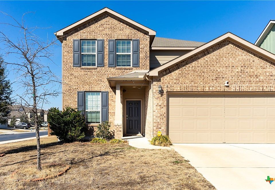 1st image of 620 English Oak St