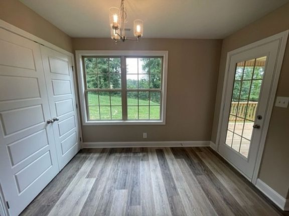 4th image of 1228 Cardinal Creek Dr