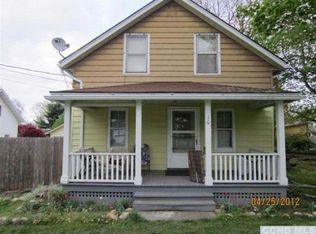 10 Pine St, Claverack, NY 12513