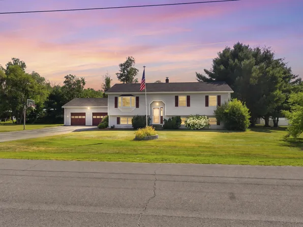 23 Robin Court, Skowhegan, ME 04976
