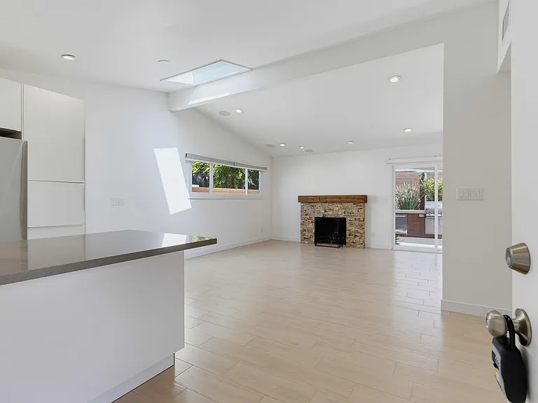 4996 Mount Almagosa Dr — Photo 8