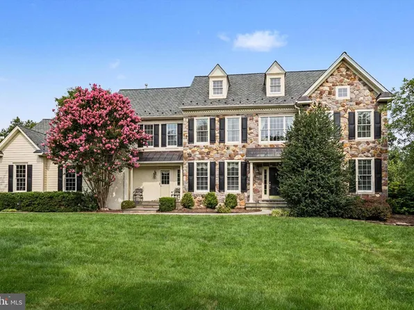125 Muirfield Ln, Chalfont, PA 18914