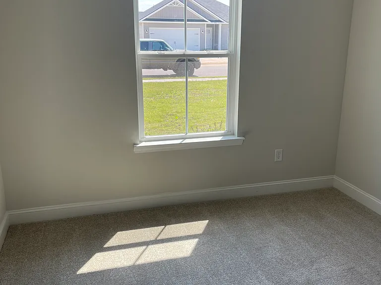 381 McClelland Loop NE — Photo 11