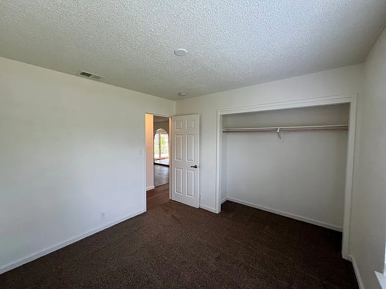 838 El Dorado St — Photo 17