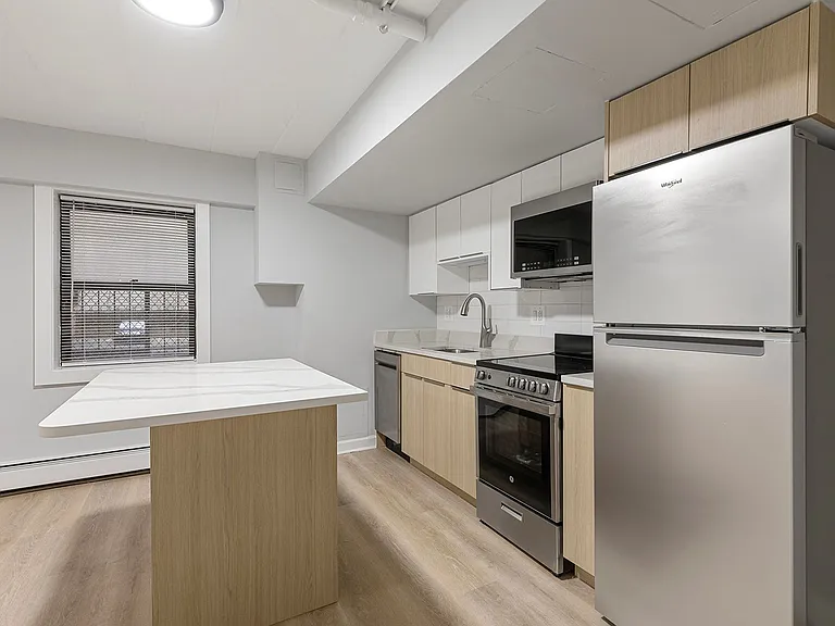 6007 N Kenmore Ave — Photo 4