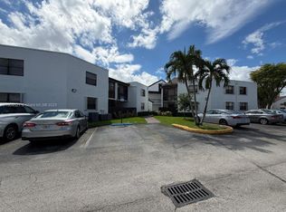 9411 Fontainebleau Blvd APT 106, Miami, FL 33172