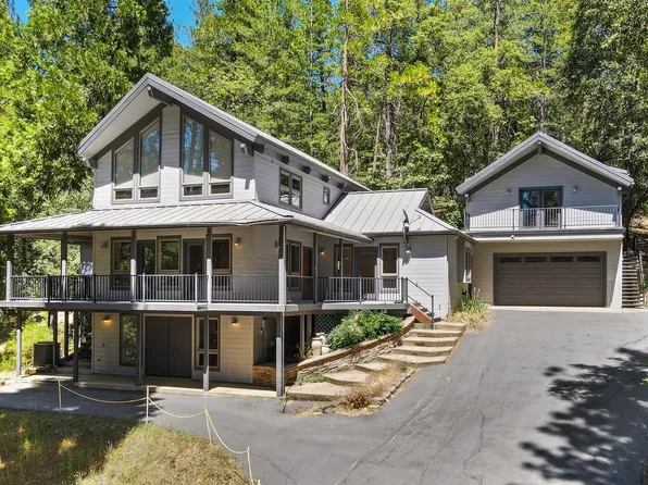 12601 Caribou Ct, Pine Grove, CA 95665