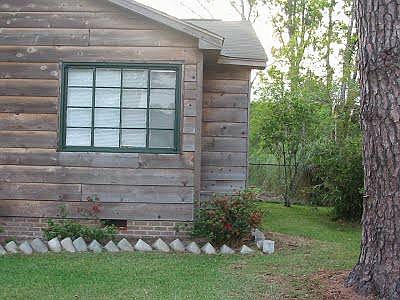 Side front exterior