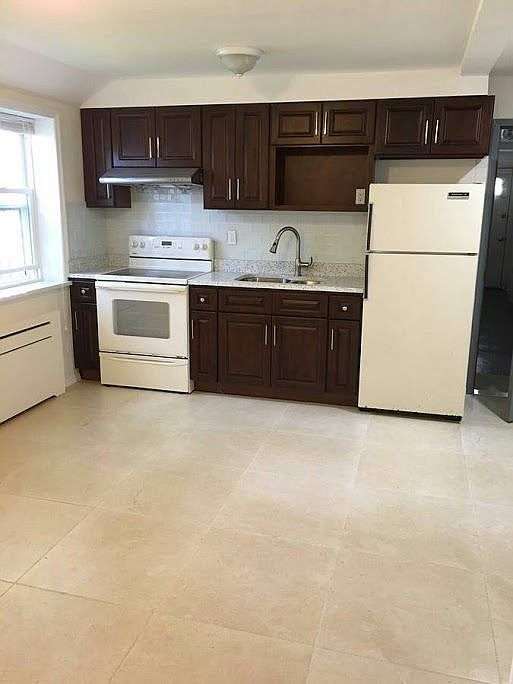 1st image of 7802 Parsons Blvd #2