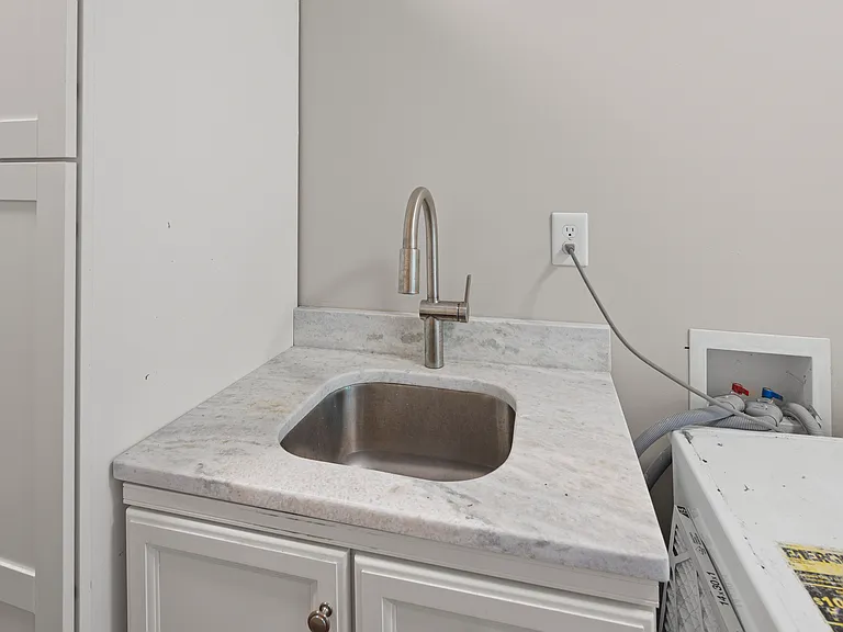 502 Freeman St — Photo 30