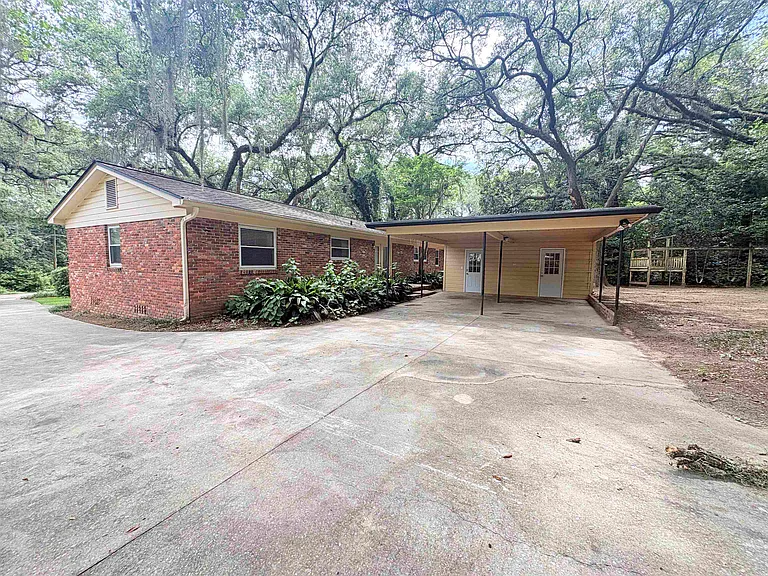 1504 Sunset Ln — Photo 28