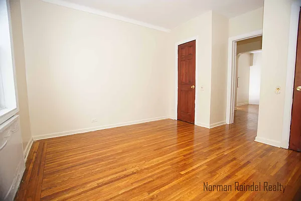 Rented by Norman Raindel, LREB | media 35