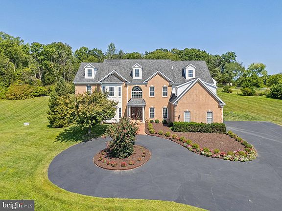 2nd image of 40752 Canongate Dr