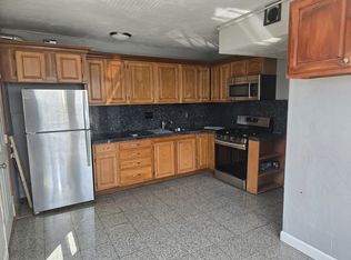 2 Saxton St #2, Boston, MA 02125