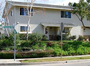 5864 Parkmor Rd, Calabasas, CA 91302