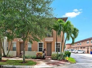 15611 SW 12th St, Pembroke Pines, FL 33027