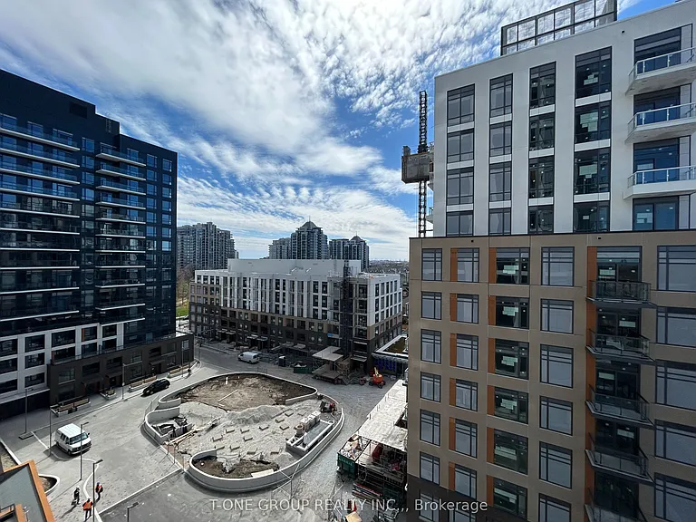 7950 Bathurst St #802 — Photo 14