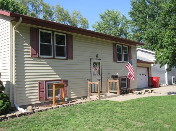 510 1st Ave NE, Badger, IA 50516
