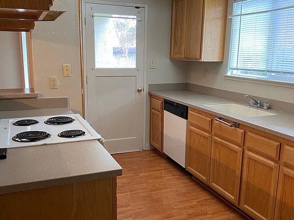 5th image of 6104 Templeton Dr