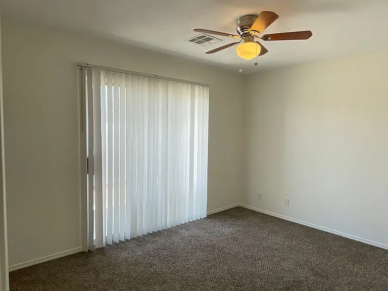 2444 Hummingbird Ln — Photo 13