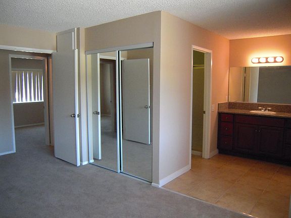 3rd image of 2605 S Moorland Pl