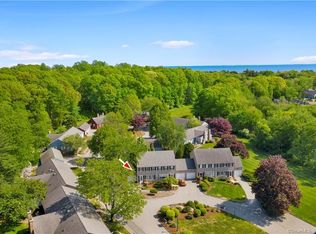 31 Strathmore Ln #31, Madison, CT 06443