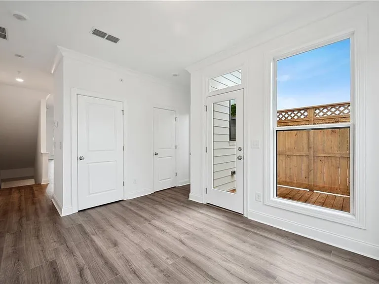 124 Downing Dr — Photo 14