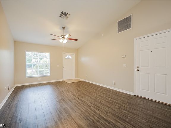 2nd image of 215 Manasota St