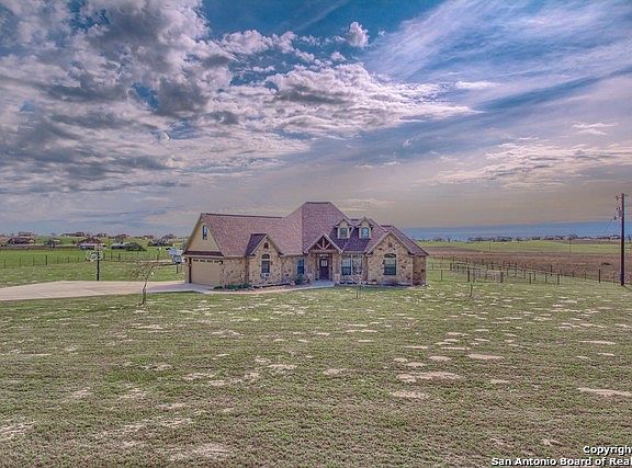 2nd image of 179 Scenic Hills Dr