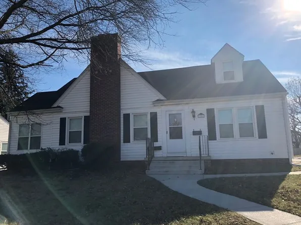 204 E Winter Ave, Danville, IL 61832