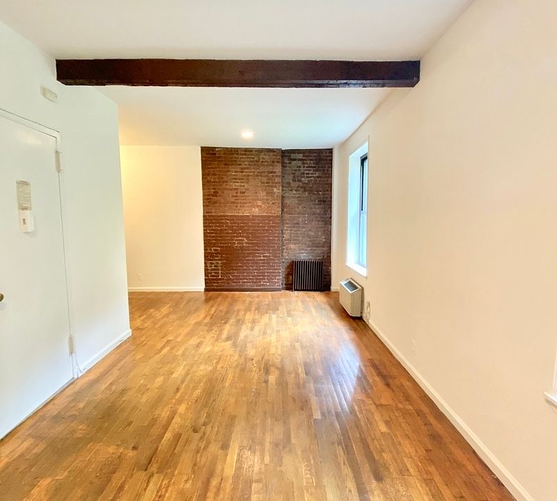 1st image of 44 Columbia Pl APT 2A