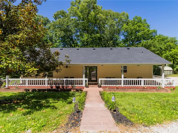 329 Rader Rd, Rogers, AR 72756