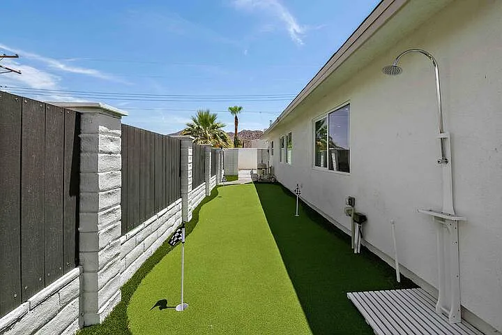 54510 Avenida Madero #1 — Photo 11