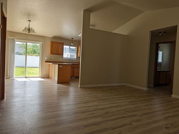 3rd image of 5296 W Hedgewood Ave