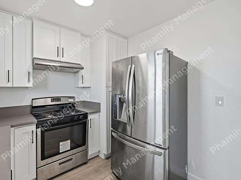2538 Johnston St #9 — Photo 4