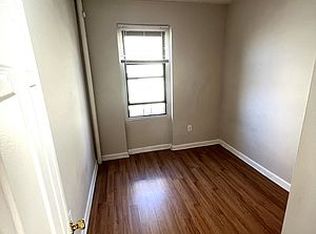 21-15 33rd St #4L, Astoria, NY