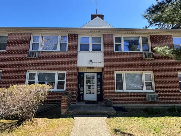 18 Oakdale Rd #8, Stamford, CT 06906