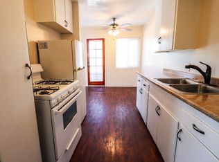 913 W 19th St #C, Costa Mesa, CA 92627
