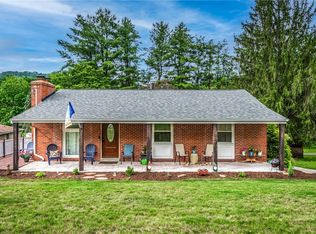 916 Clifton Rd, Bethel Park, PA 15102