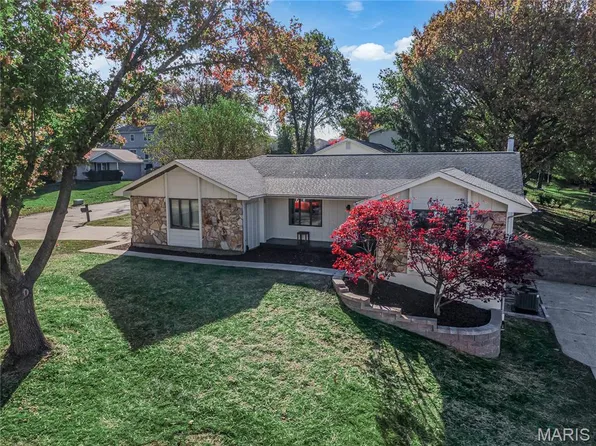 4002 Summerfield Pkwy, Saint Charles, MO 63304