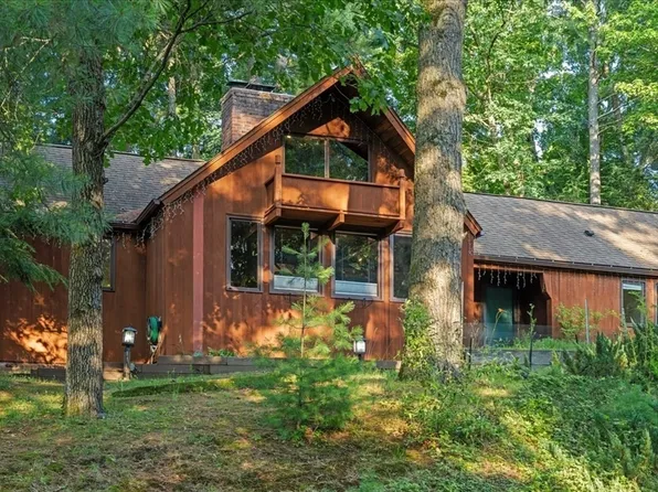 39 Westview Ter, Easthampton, MA 01027