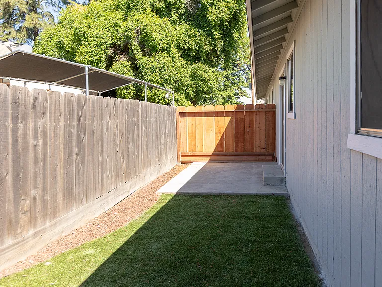 434 W Stuart Ave #2 — Photo 6